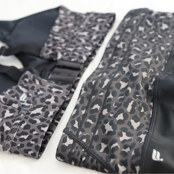 Fabletics Leopard Workout Set - Picture 4 of 6